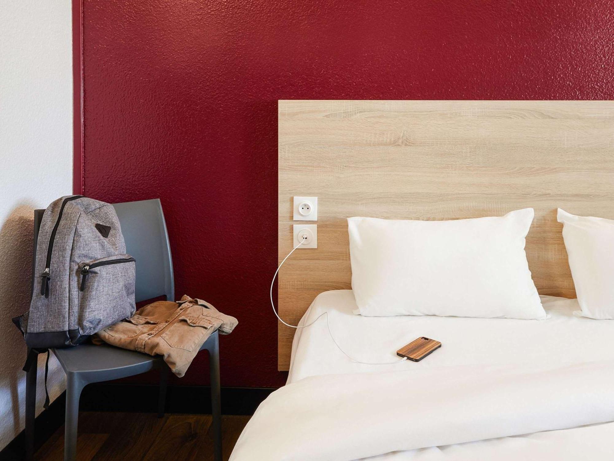 Hotelf1 Nimes Ouest Экстерьер фото