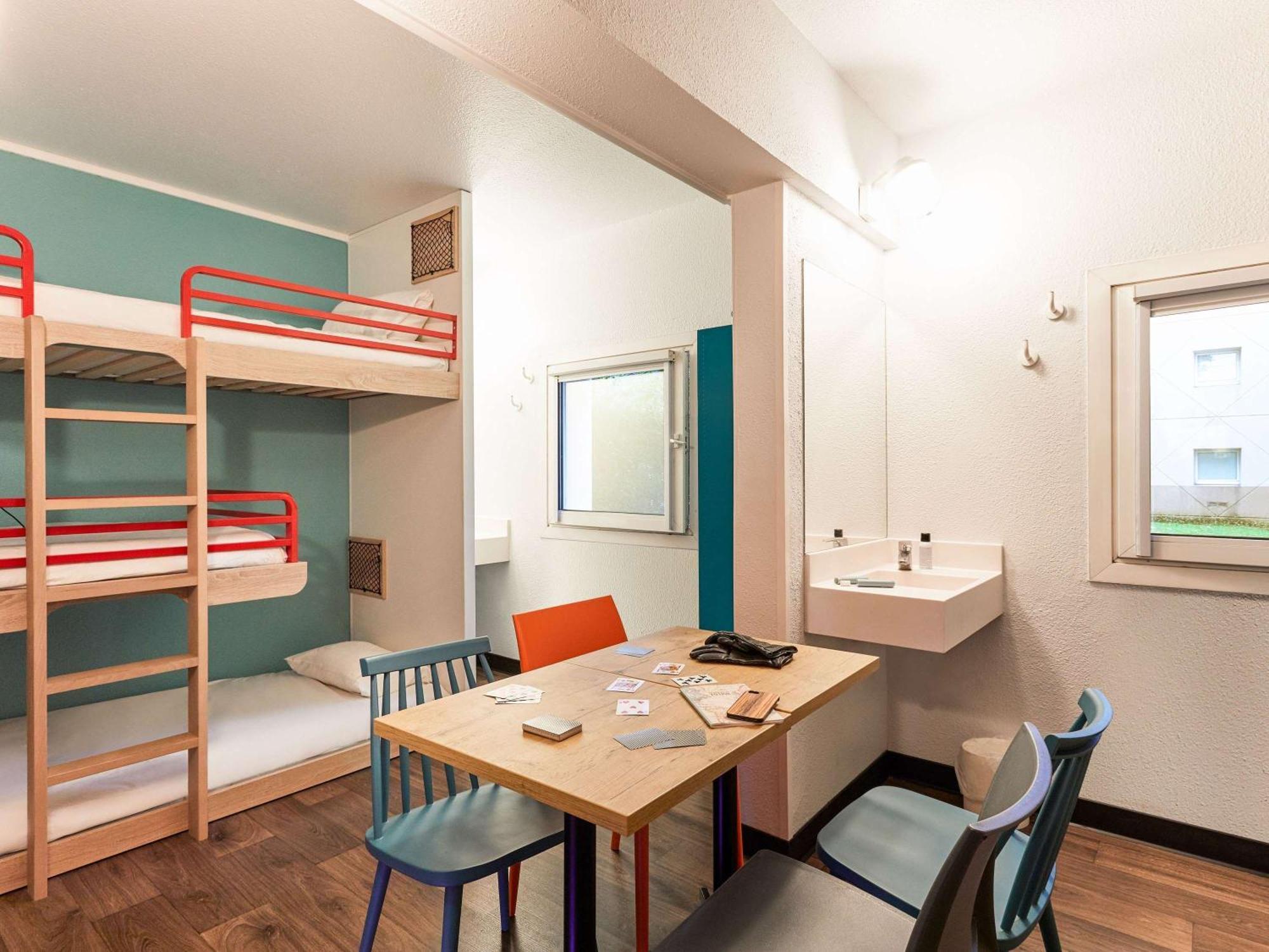 Hotelf1 Nimes Ouest Экстерьер фото